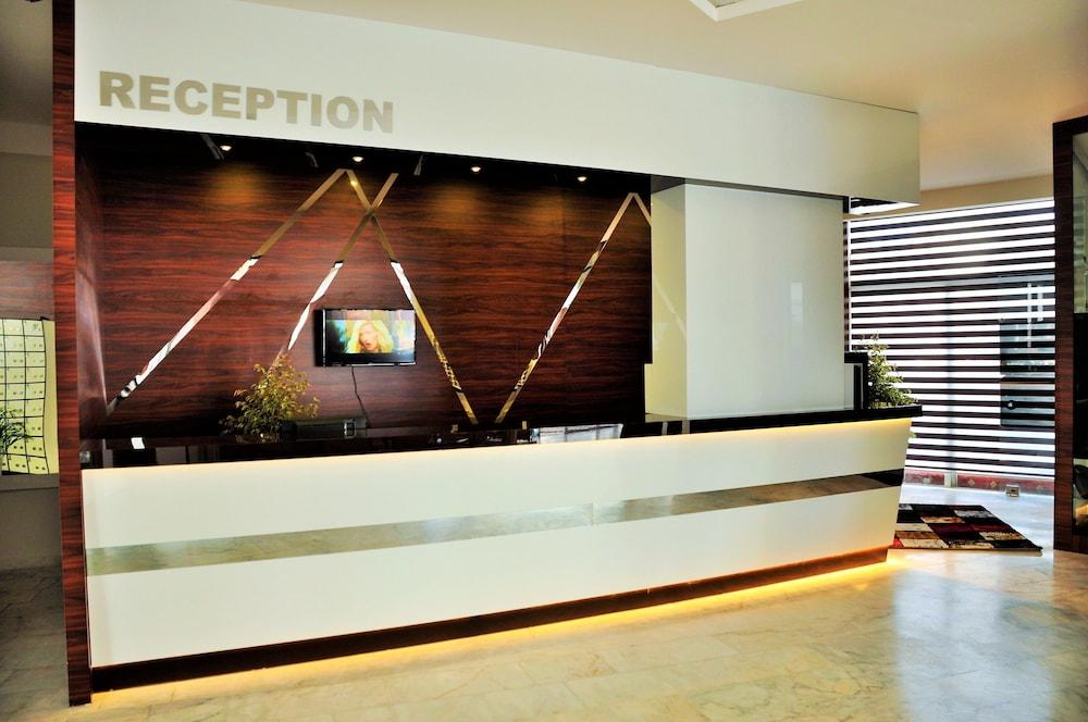 מרמריס Seren Sari Hotel מראה חיצוני תמונה