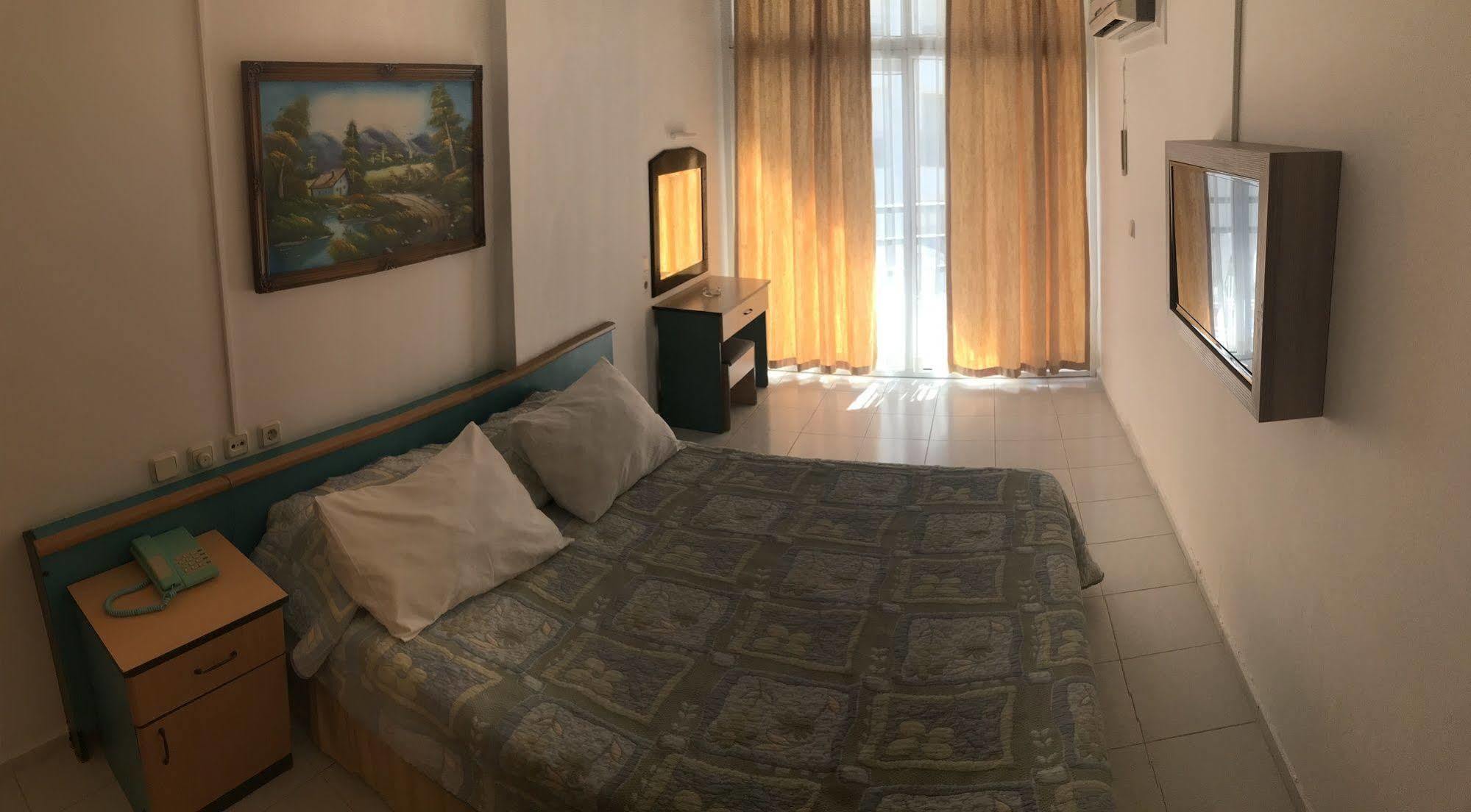 מרמריס Seren Sari Hotel מראה חיצוני תמונה